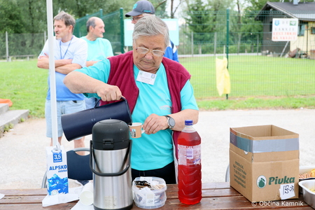 Kegljanje na vrvici (36)